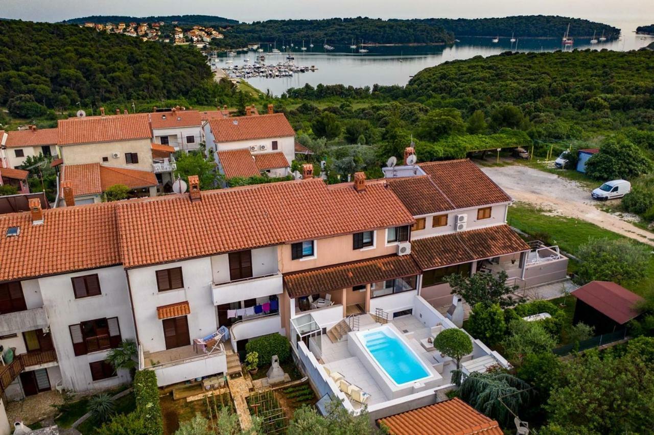 Cave Romane Apartment With Private Pool And Sea View Винкуран Экстерьер фото