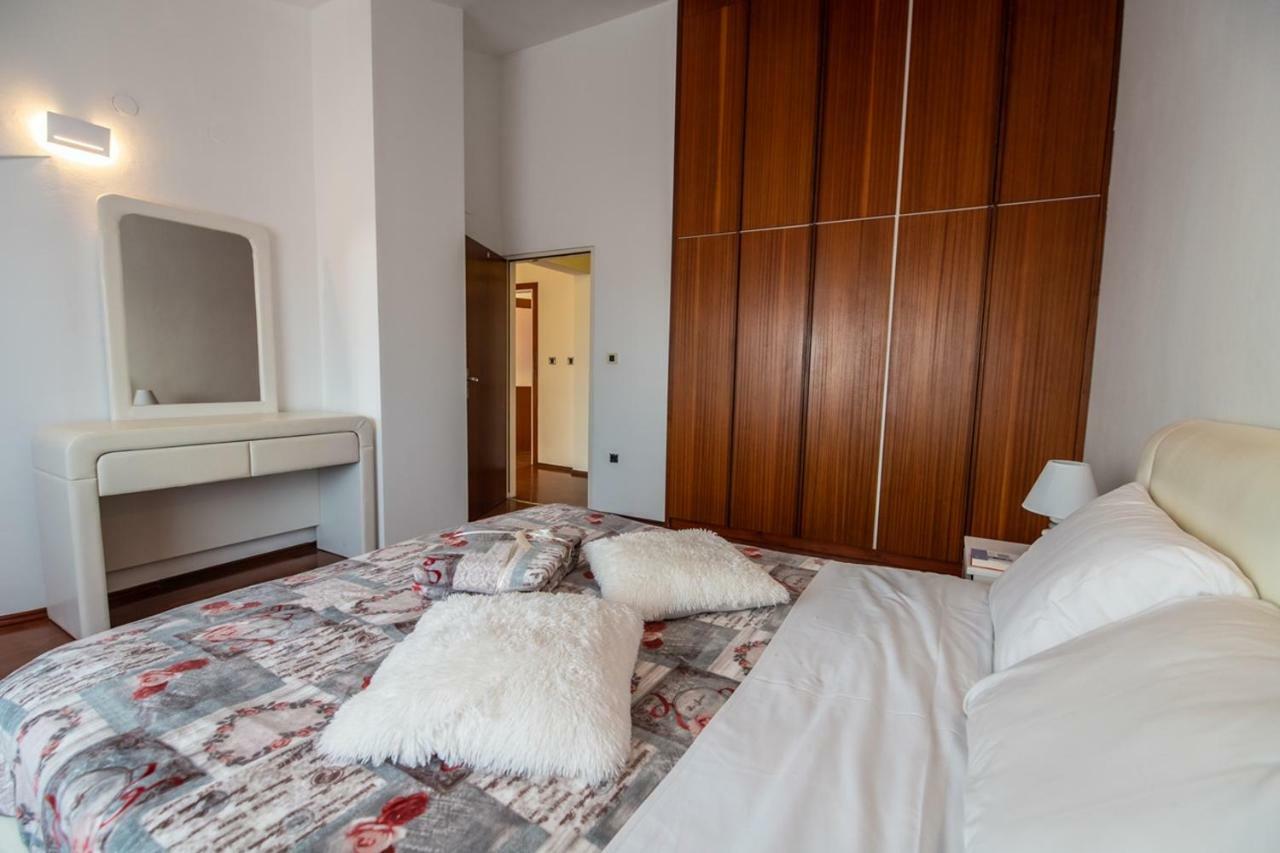 Cave Romane Apartment With Private Pool And Sea View Винкуран Экстерьер фото