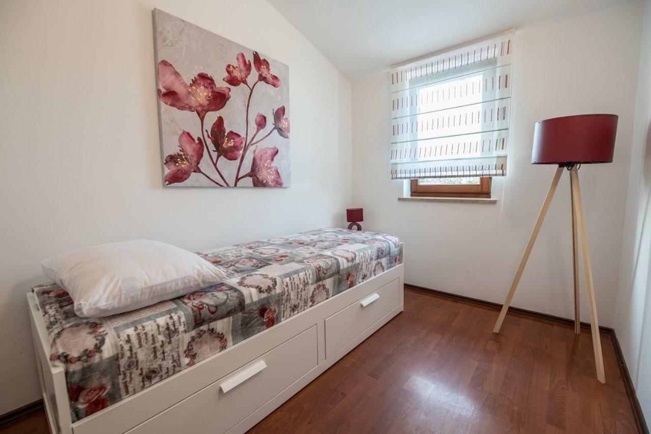Cave Romane Apartment With Private Pool And Sea View Винкуран Экстерьер фото